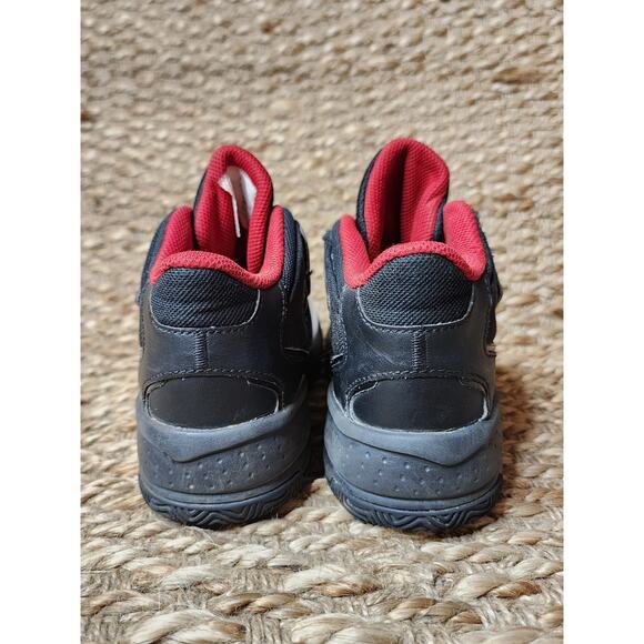 Kids NIKE AIR JORDAN MAX AURA 4 PS Black/White Sneakers DQ8403 061 Youth Size 3Y